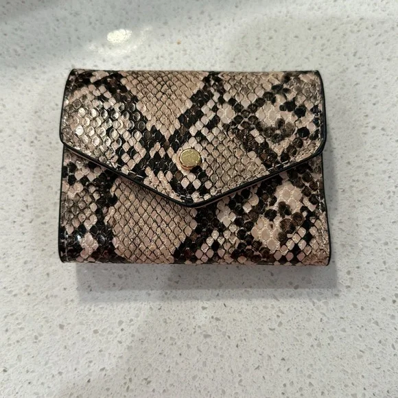 A New Day Snakeskin print handbag and matching wallet! - Picture 9 of 12